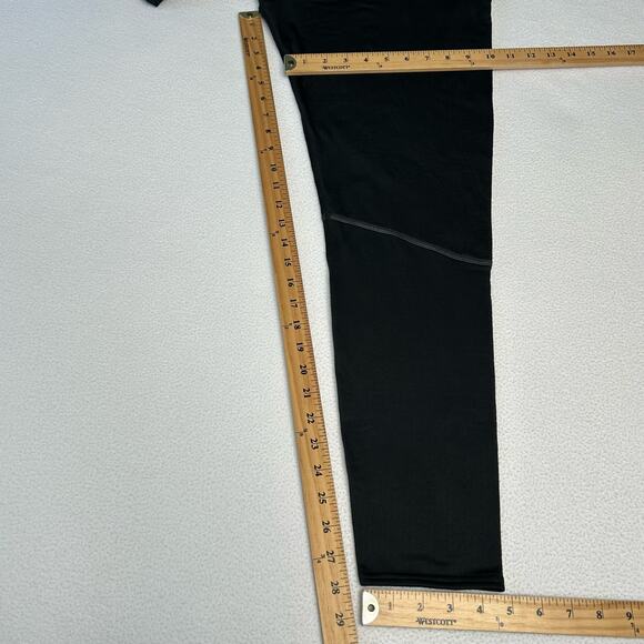 Under Armour Women's Size XL NWT Base 2.0 Base Layer Thermal Leggings Black - Picture 3 of 8